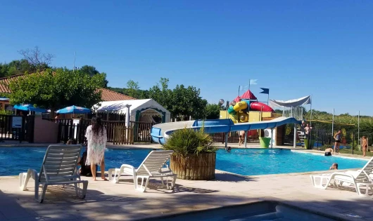 LES CHALETS SUR LA DORDOGNE